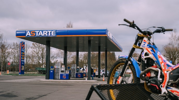 ASTARTE-NAFTA turpina strādāt ierastajā režīmā